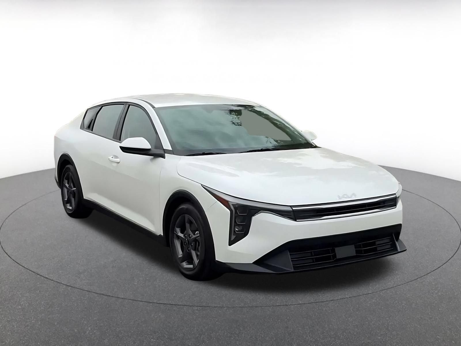 Thumbnail: 2025 Kia K4 - 3