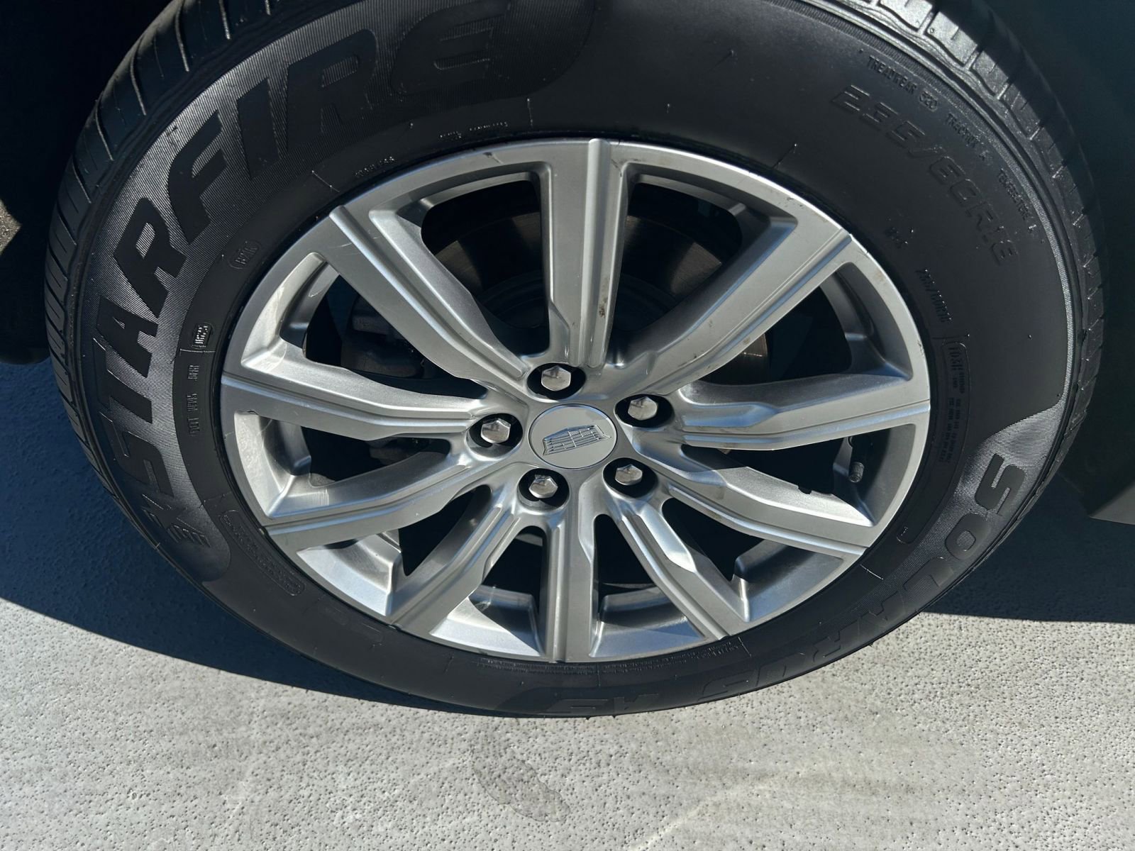 Thumbnail: 2023 Cadillac XT4 - 29