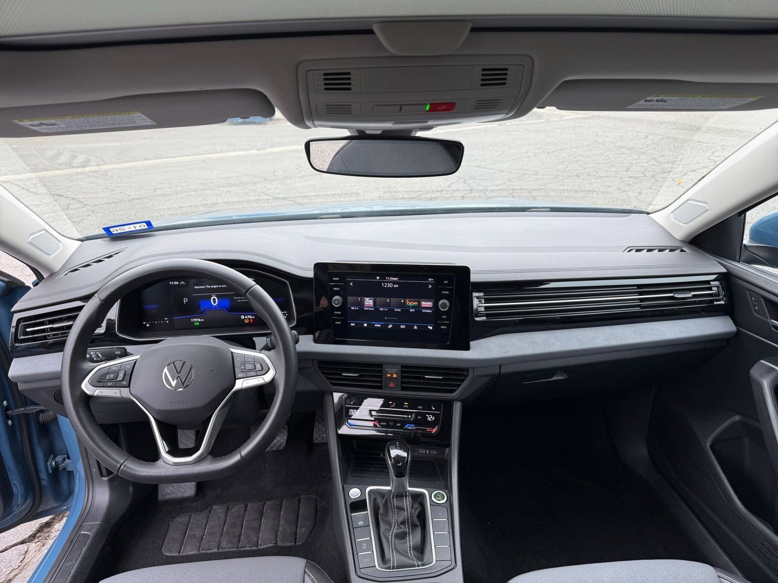 Thumbnail: 2025 Volkswagen Jetta - 32