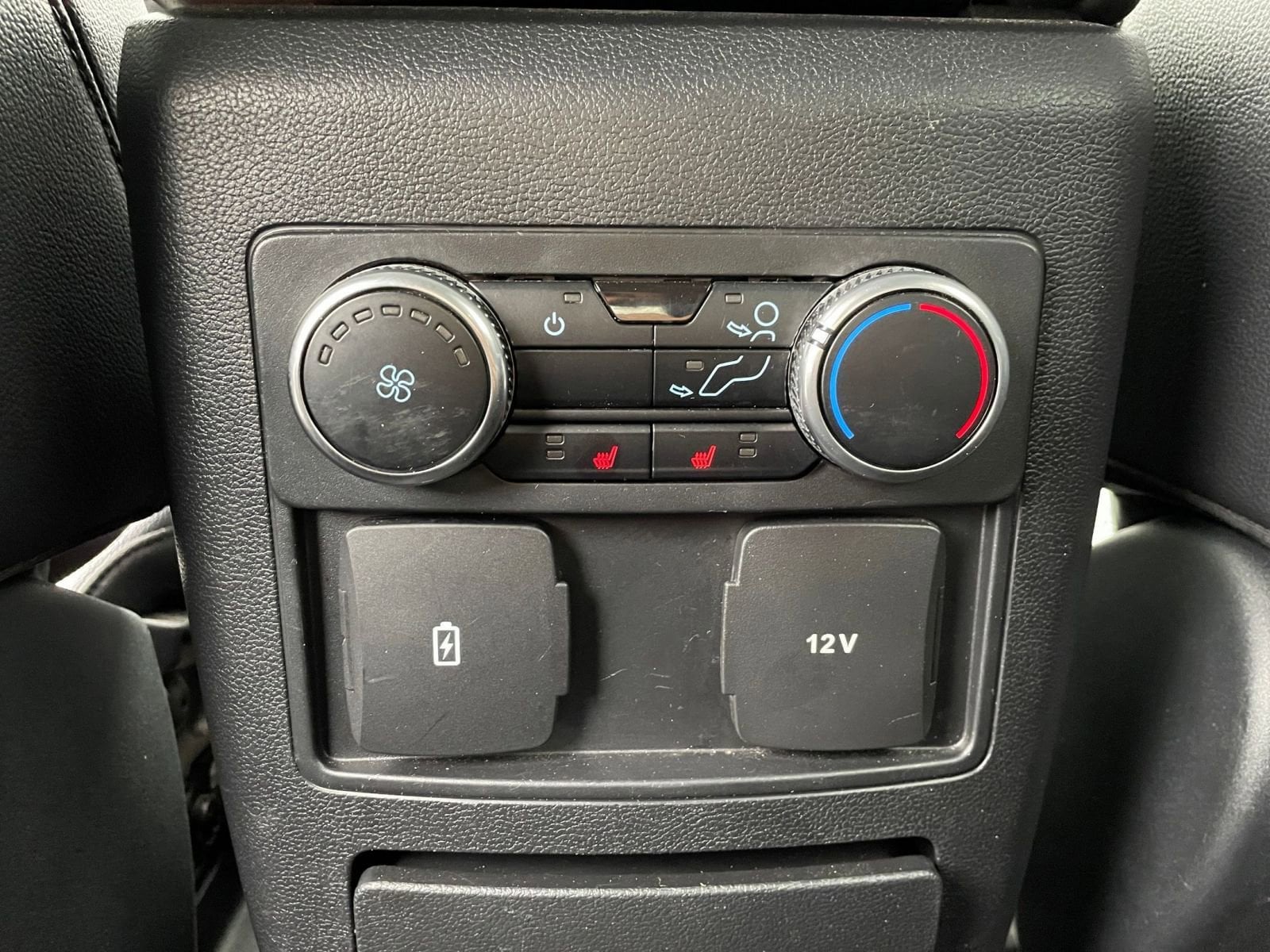 Thumbnail: 2023 Ford Explorer - 24