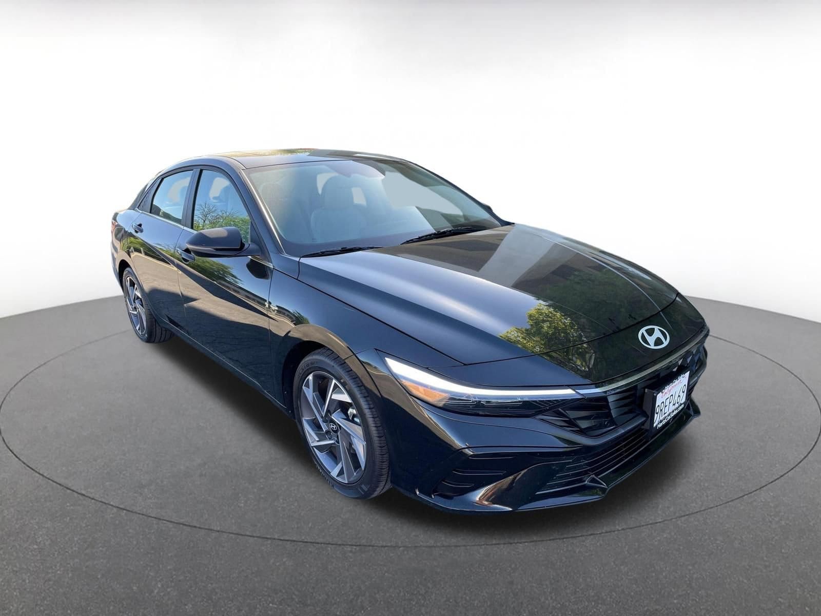 Thumbnail: 2025 Hyundai Elantra - 1