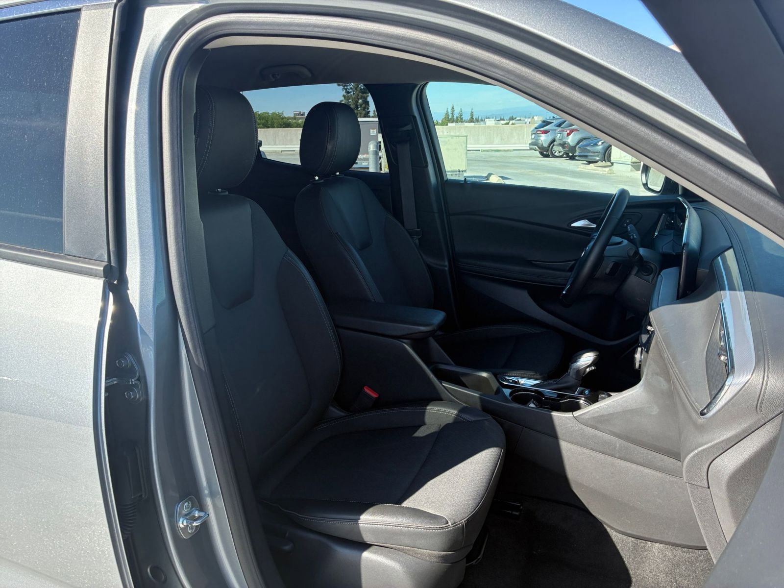 Thumbnail: 2025 Buick Encore GX - 35
