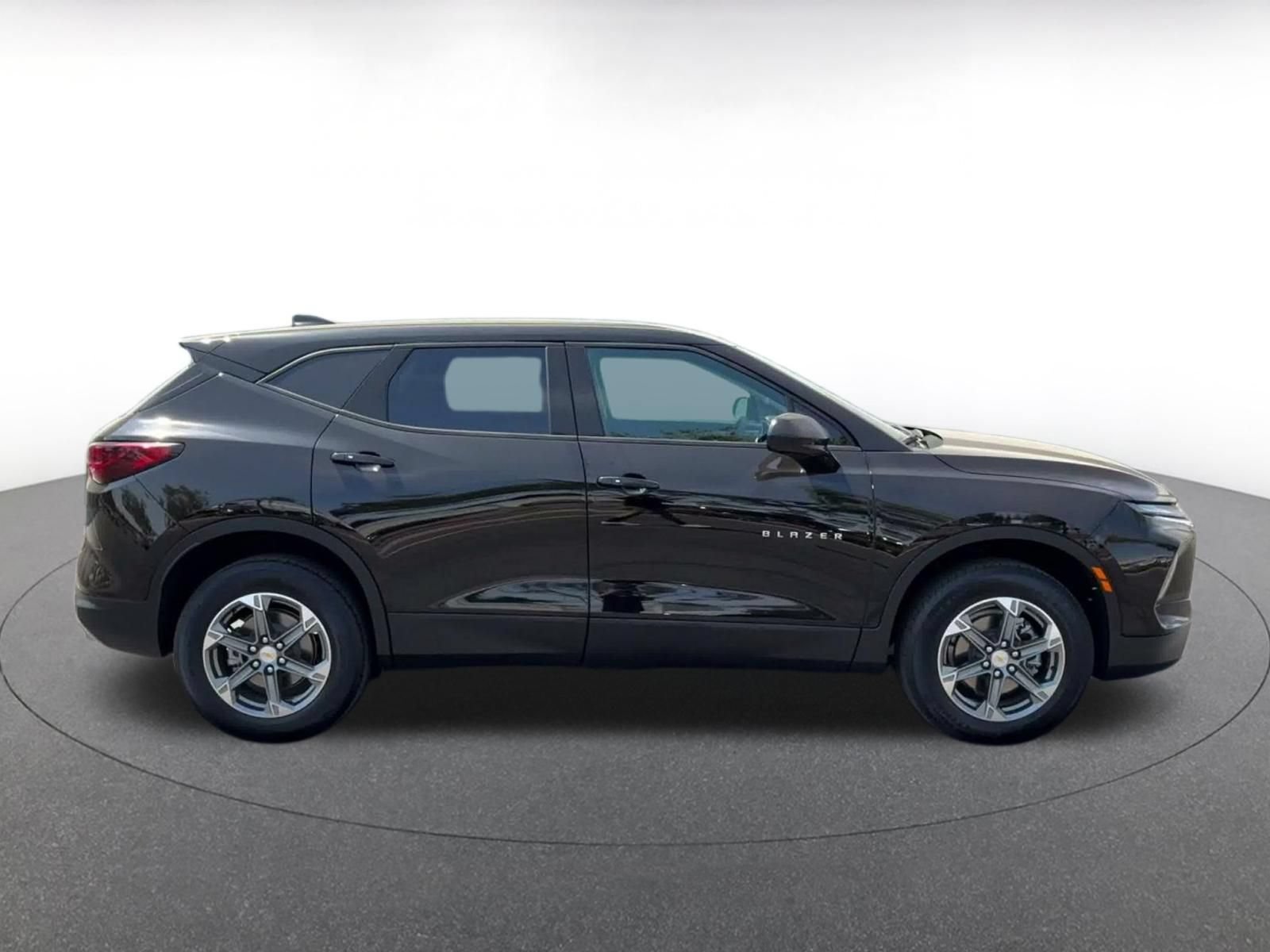 Thumbnail: 2025 Chevrolet Blazer - 16