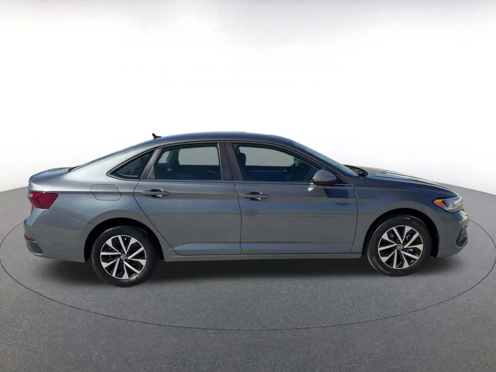 Thumbnail: 2024 Volkswagen Jetta - 16
