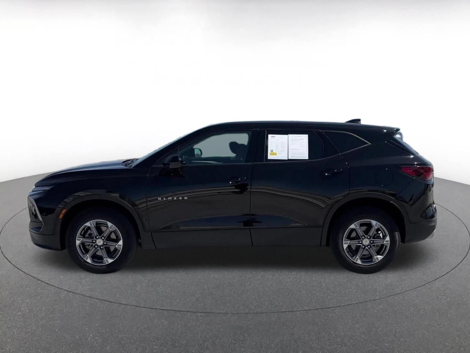 Thumbnail: 2026 Chevrolet Blazer - 9