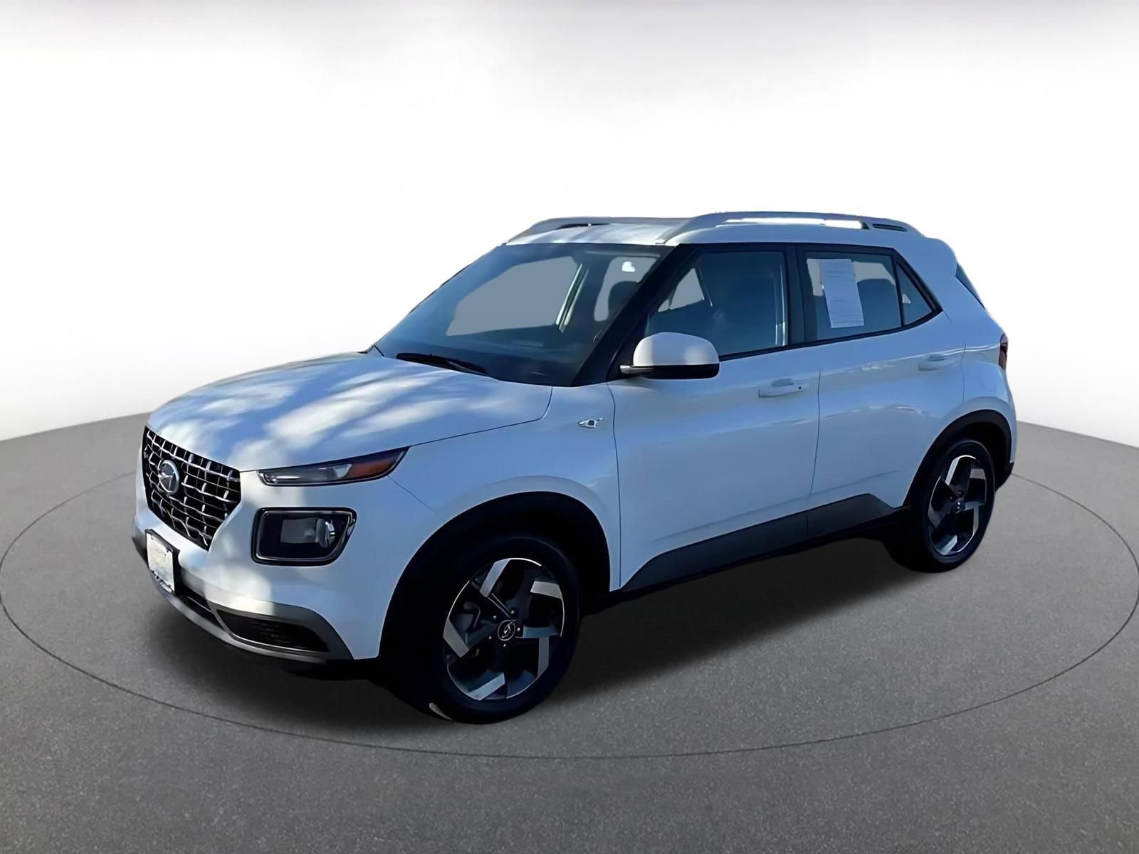 Thumbnail: 2025 Hyundai Venue - 4