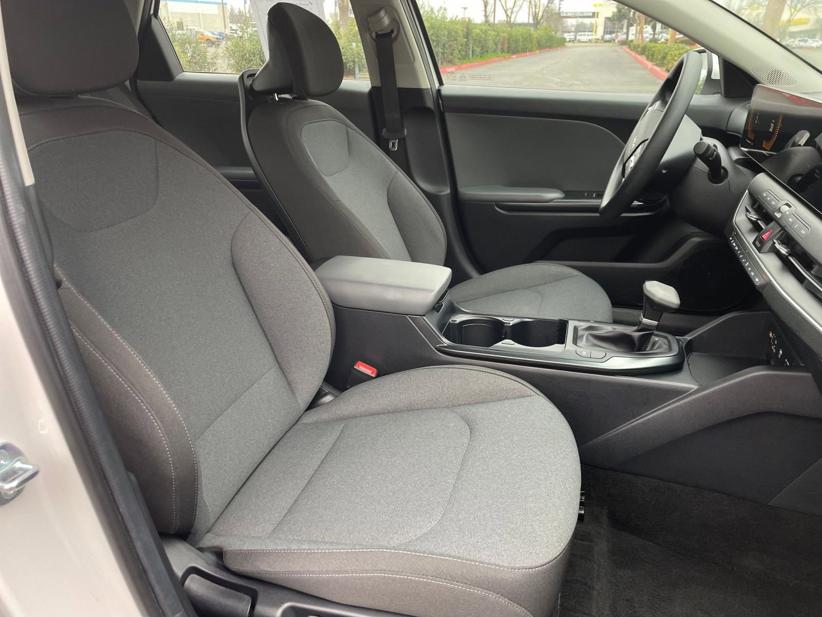 Thumbnail: 2025 Kia K4 - 35