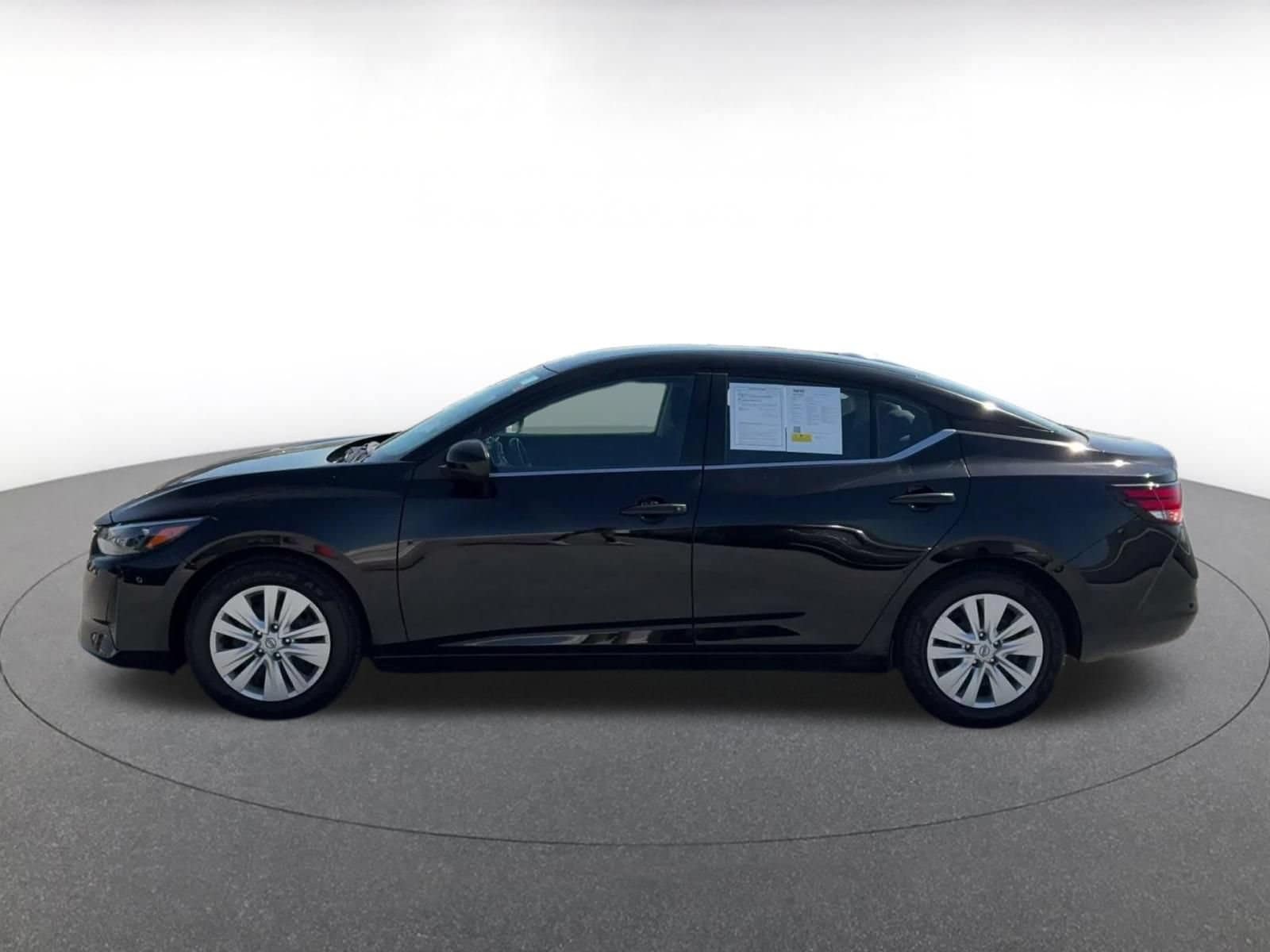 Thumbnail: 2025 Nissan Sentra - 9