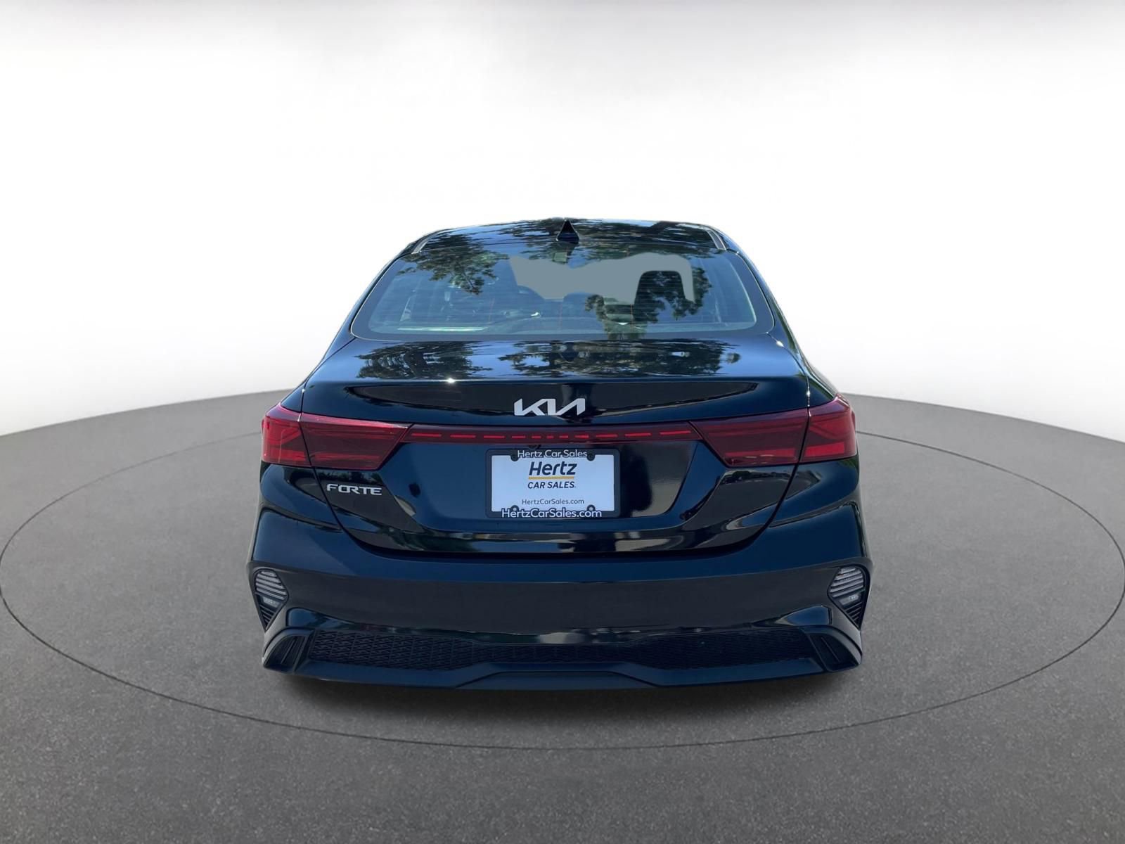 Thumbnail: 2024 Kia Forte - 11