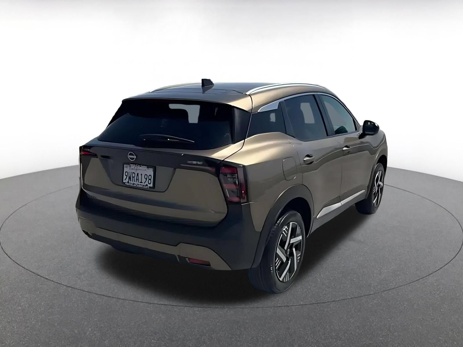 Thumbnail: 2026 Nissan Kicks - 13