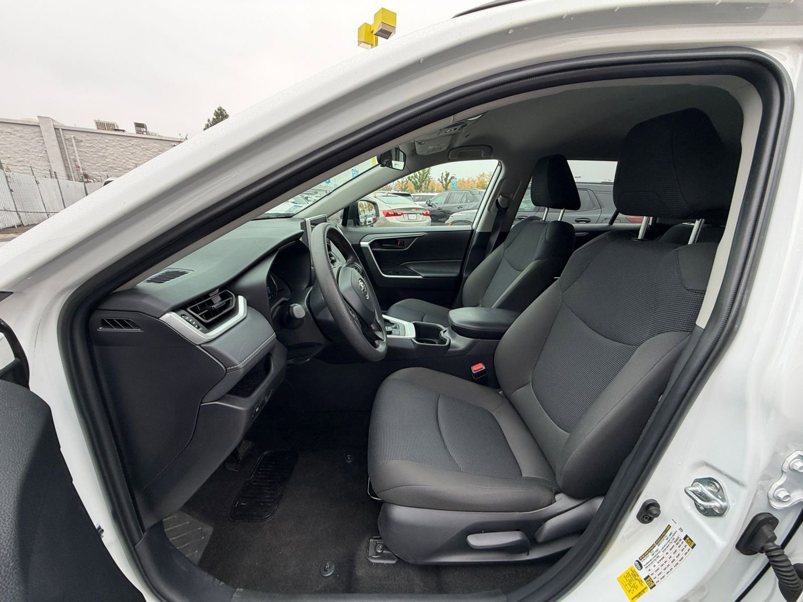 Thumbnail: 2025 Toyota RAV4 - 34