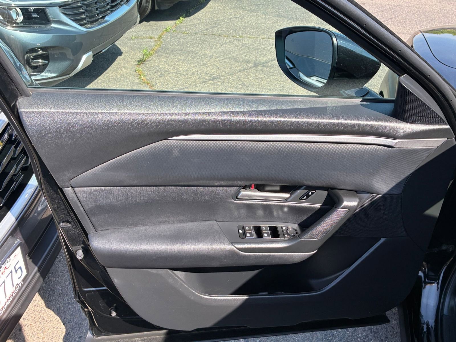 Thumbnail: 2025 Mazda CX-50 - 18