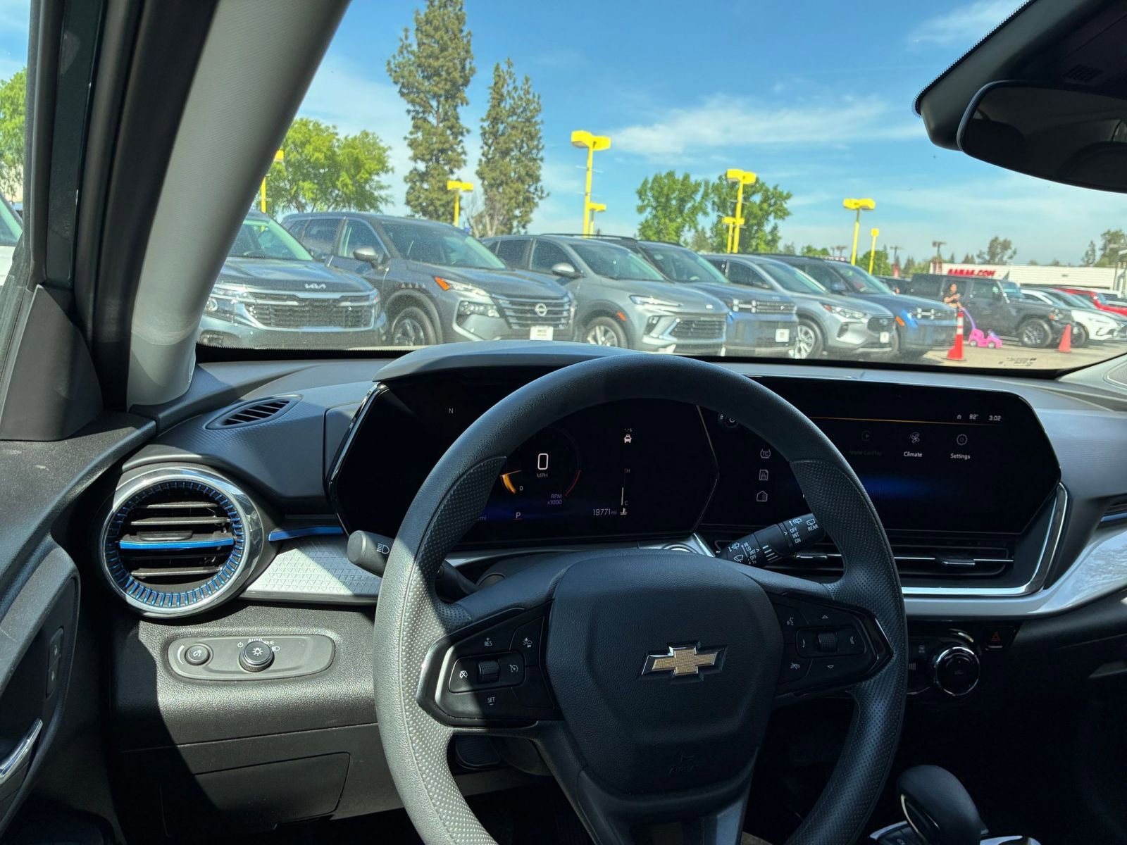 Thumbnail: 2025 Chevrolet Trax - 33