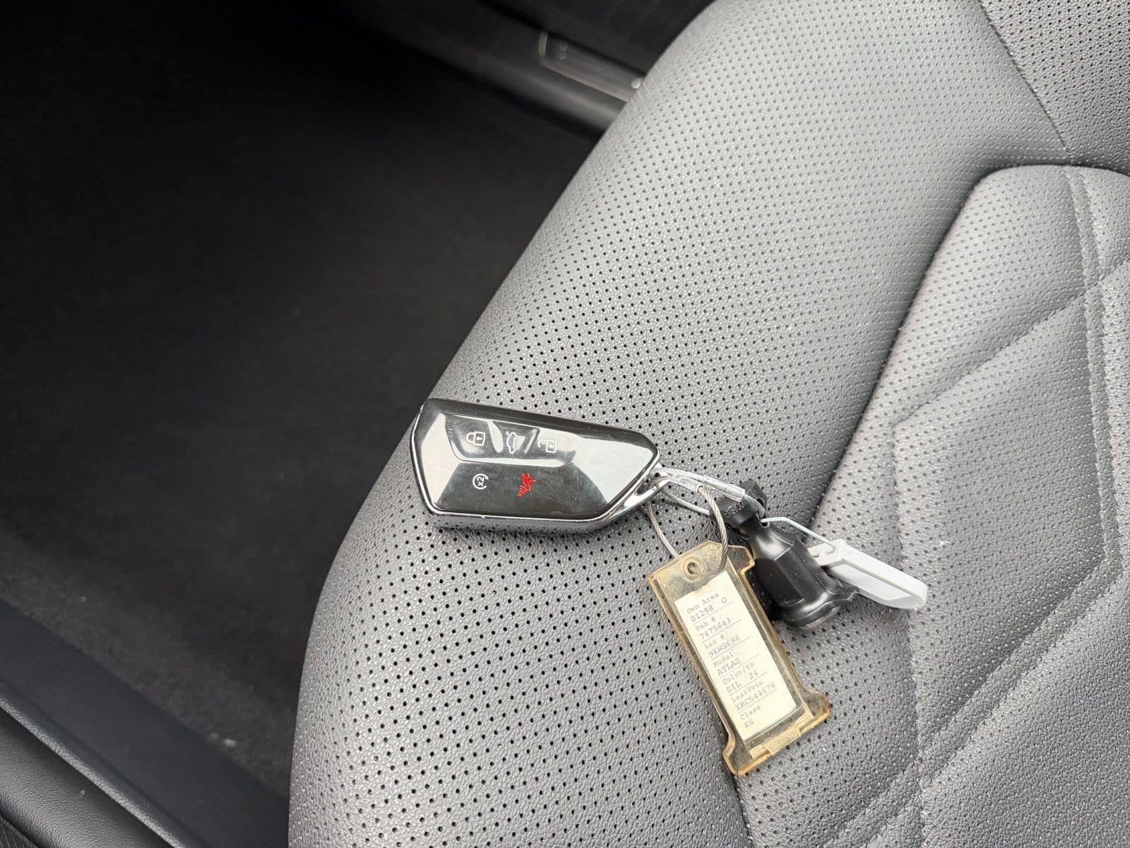 Thumbnail: 2024 Volkswagen Atlas - 22