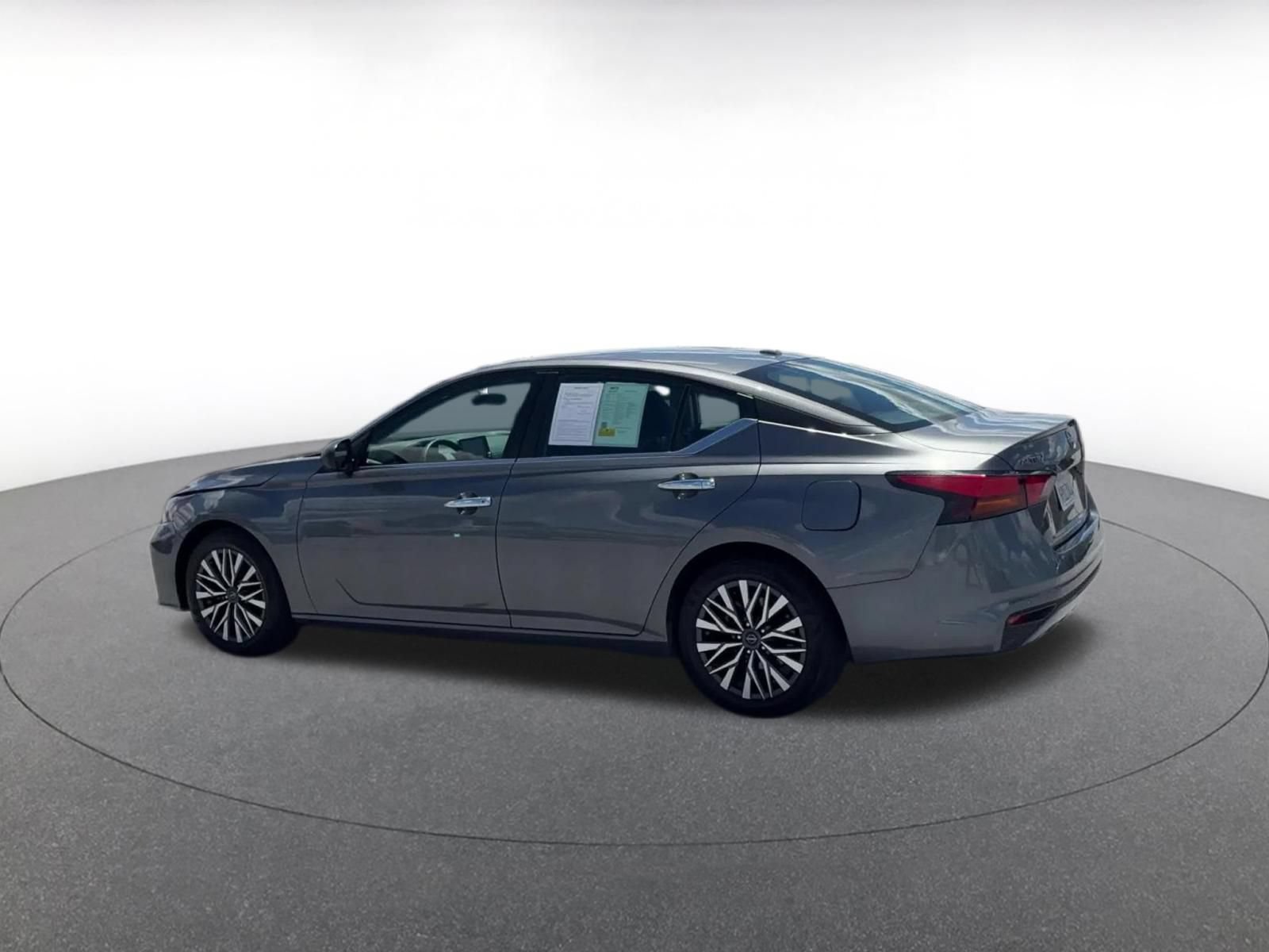 Thumbnail: 2025 Nissan Altima - 8