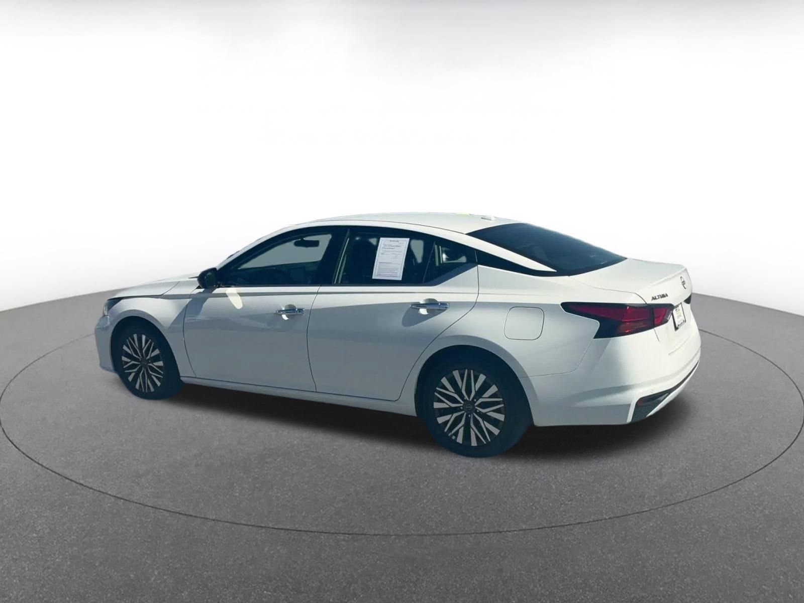 Thumbnail: 2025 Nissan Altima - 10