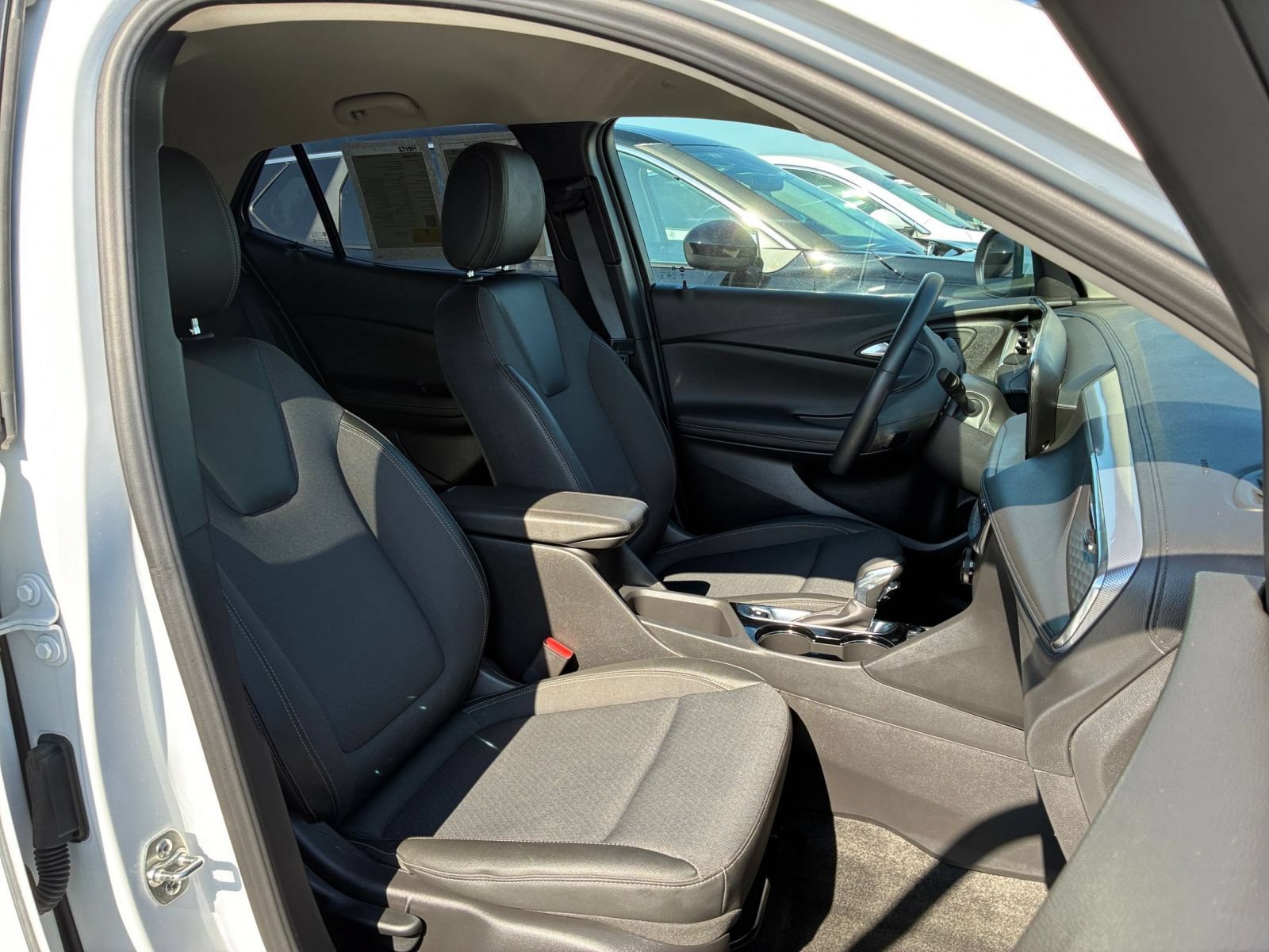 Thumbnail: 2025 Buick Encore GX - 35