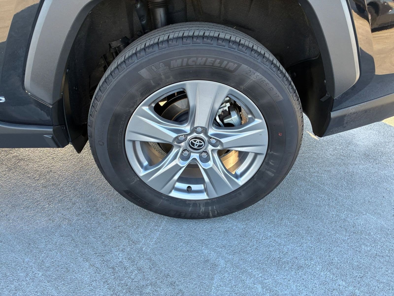 Thumbnail: 2025 Toyota RAV4 - 29