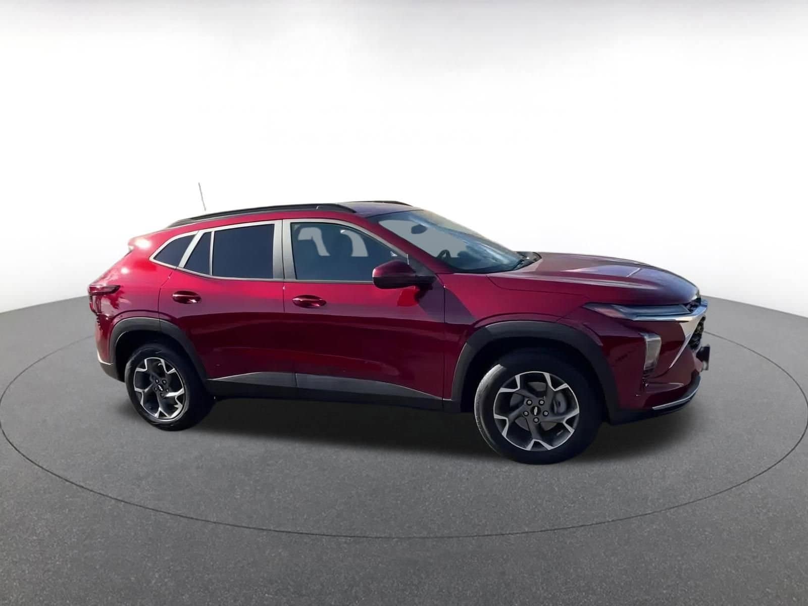 Thumbnail: 2025 Chevrolet Trax - 2