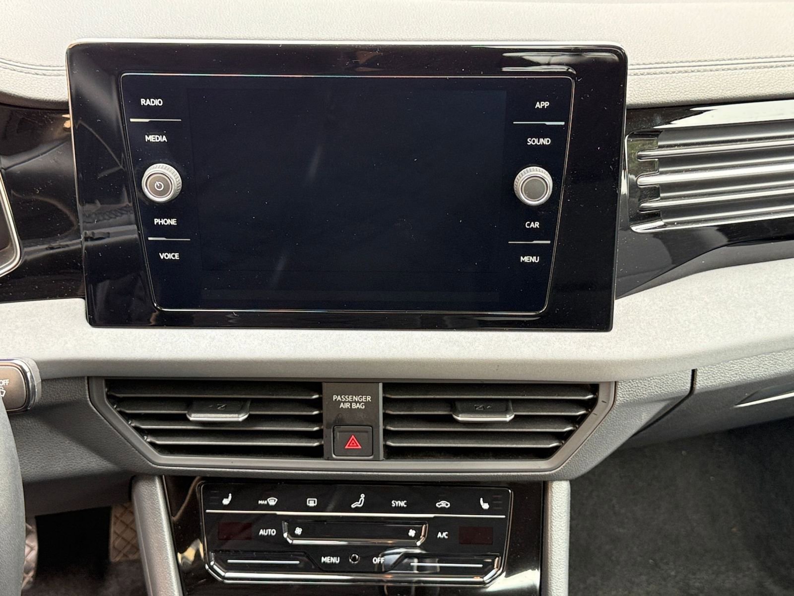 Thumbnail: 2025 Volkswagen Jetta - 18