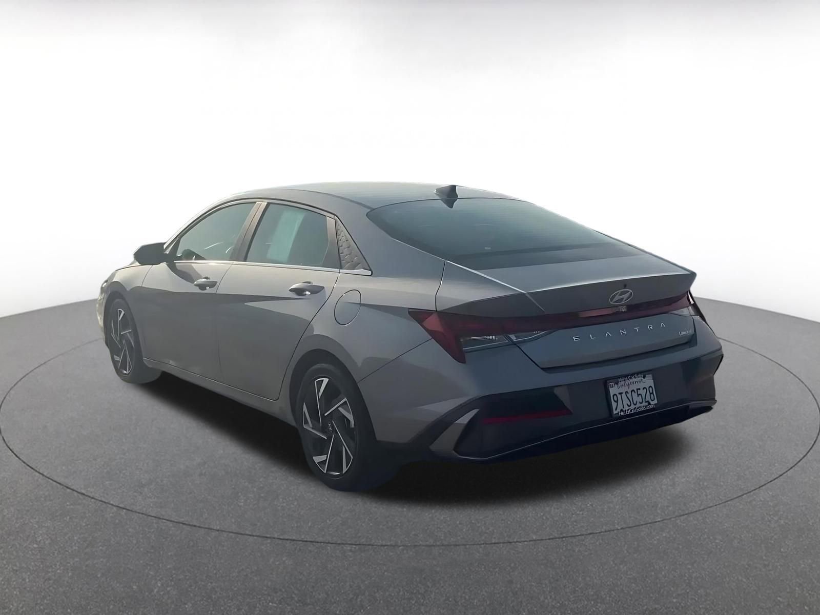 Thumbnail: 2025 Hyundai Elantra - 11