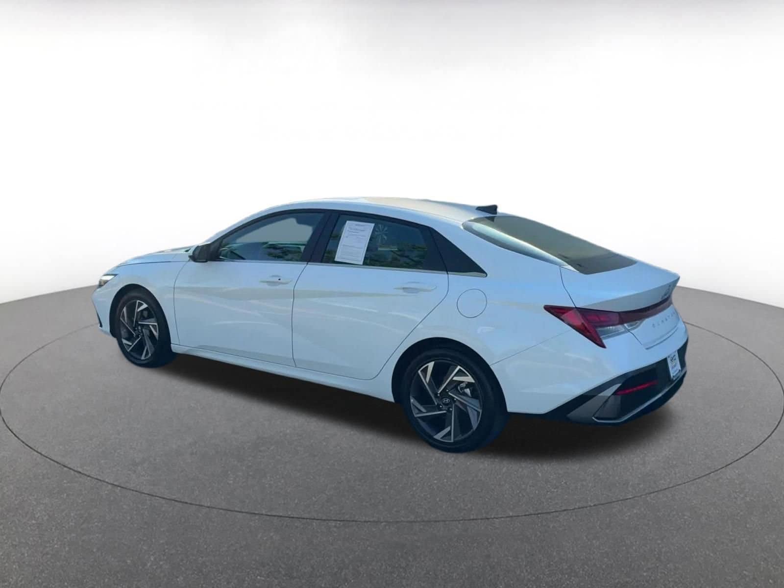 Thumbnail: 2025 Hyundai Elantra - 10