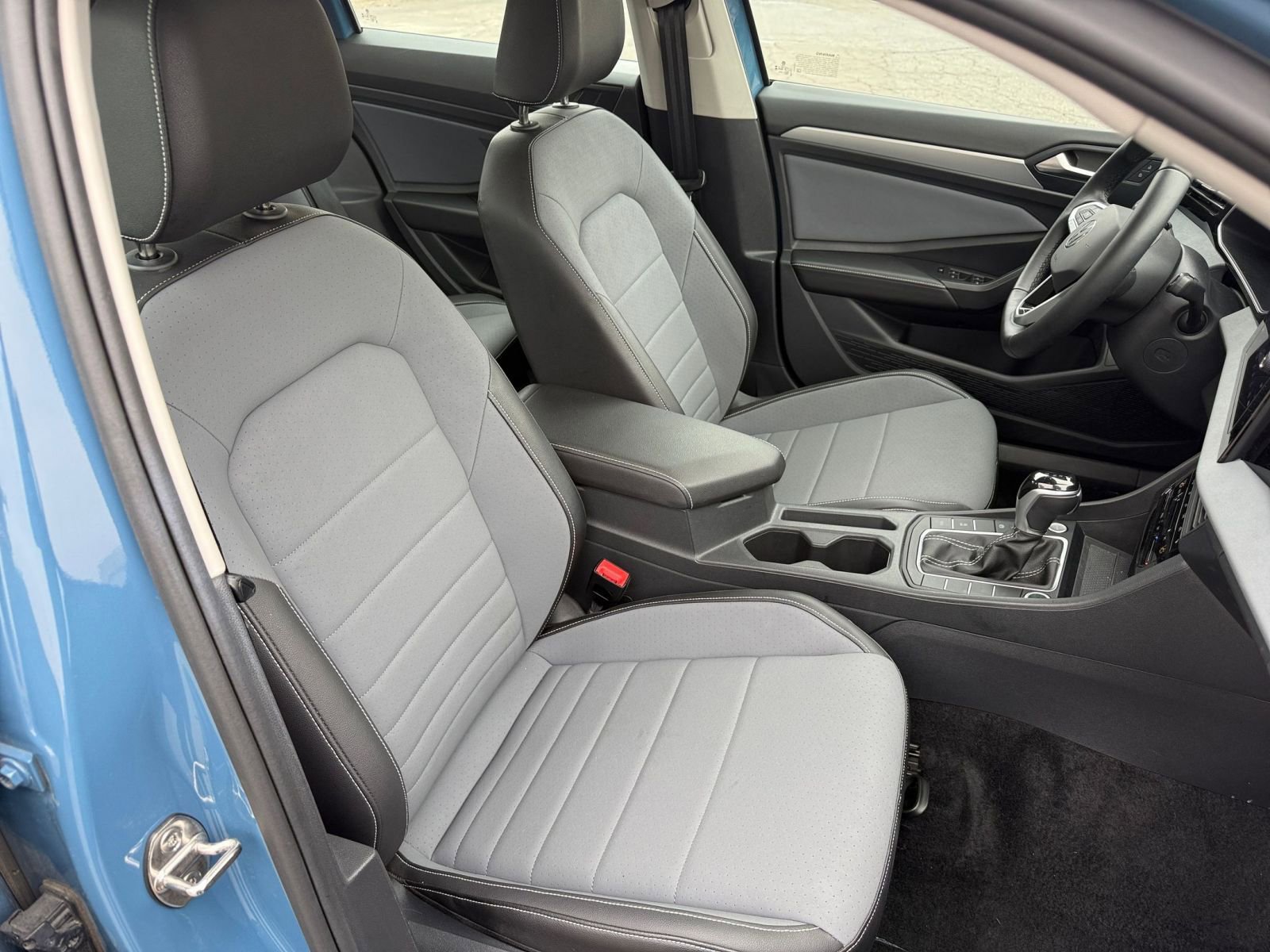 Thumbnail: 2025 Volkswagen Jetta - 35