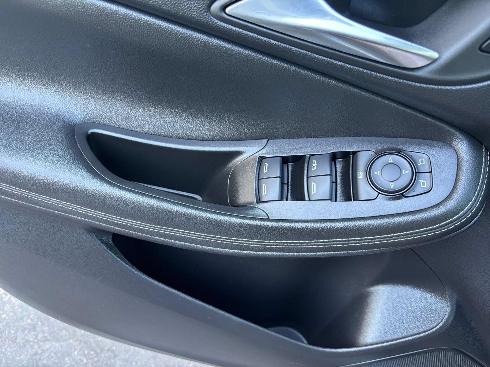 Thumbnail: 2025 Buick Encore GX - 18