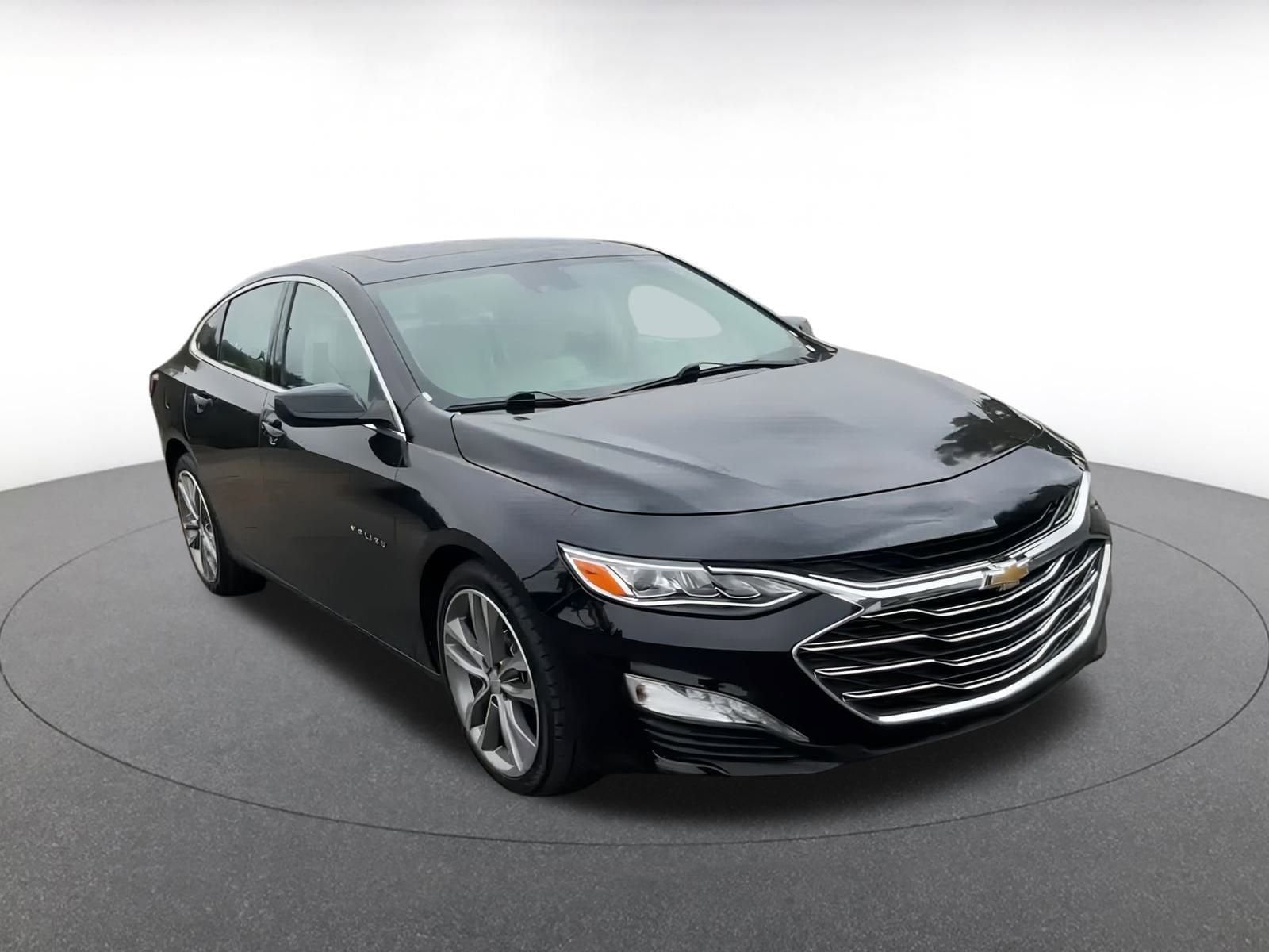 Thumbnail: 2024 Chevrolet Malibu - 3