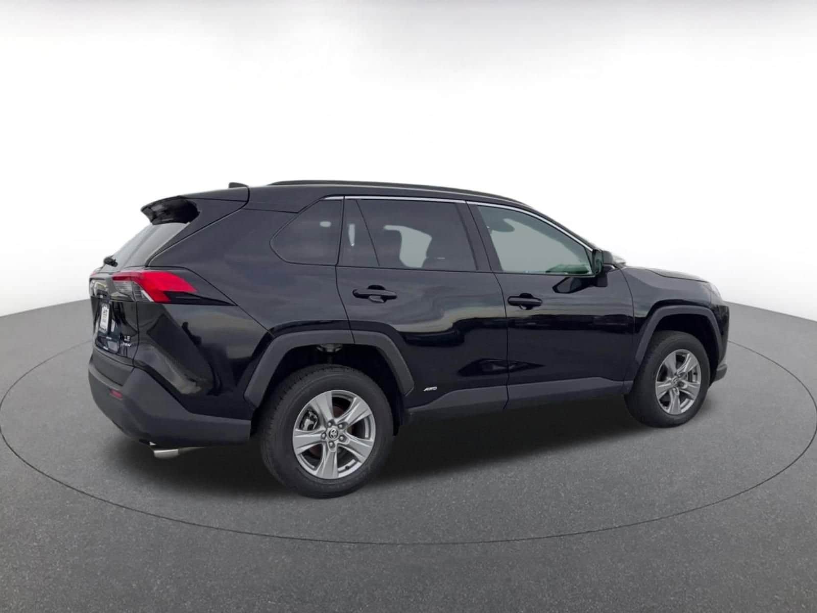 Thumbnail: 2025 Toyota RAV4 - 14