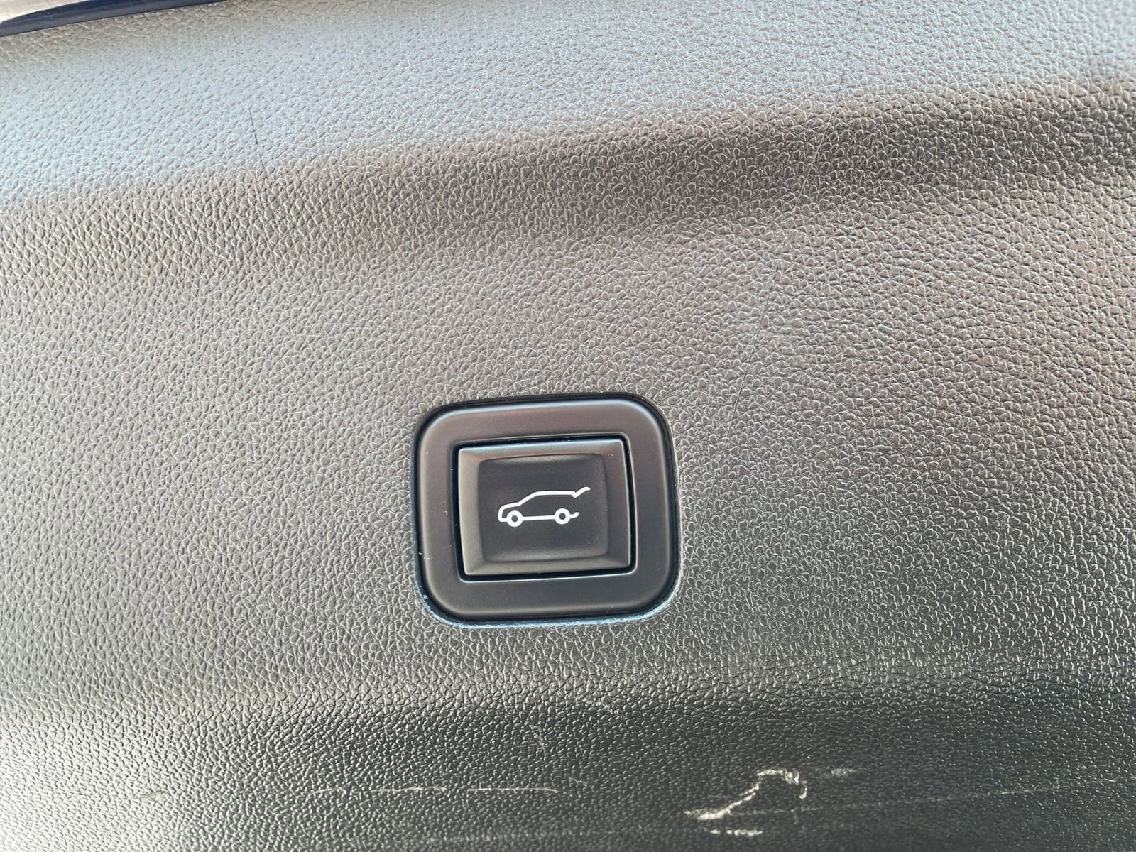 Thumbnail: 2023 Chevrolet Tahoe - 23