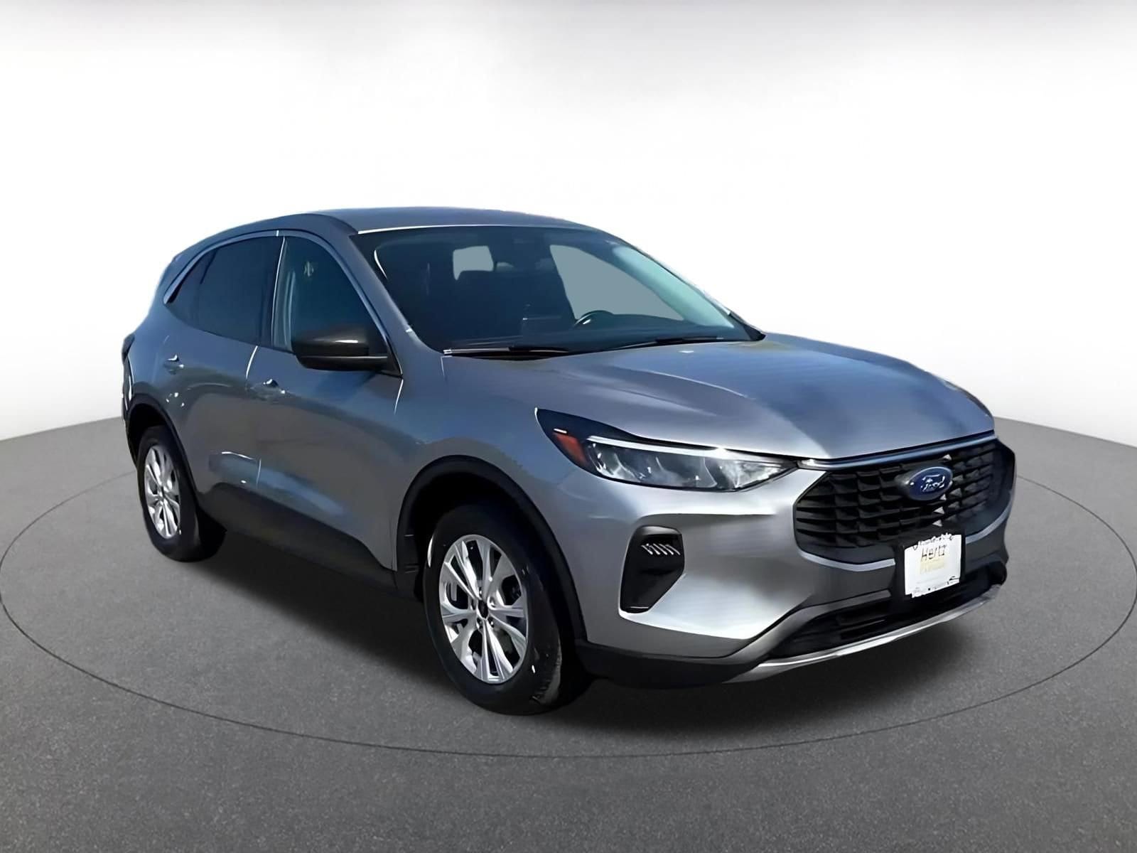 Thumbnail: 2024 Ford Escape - 3