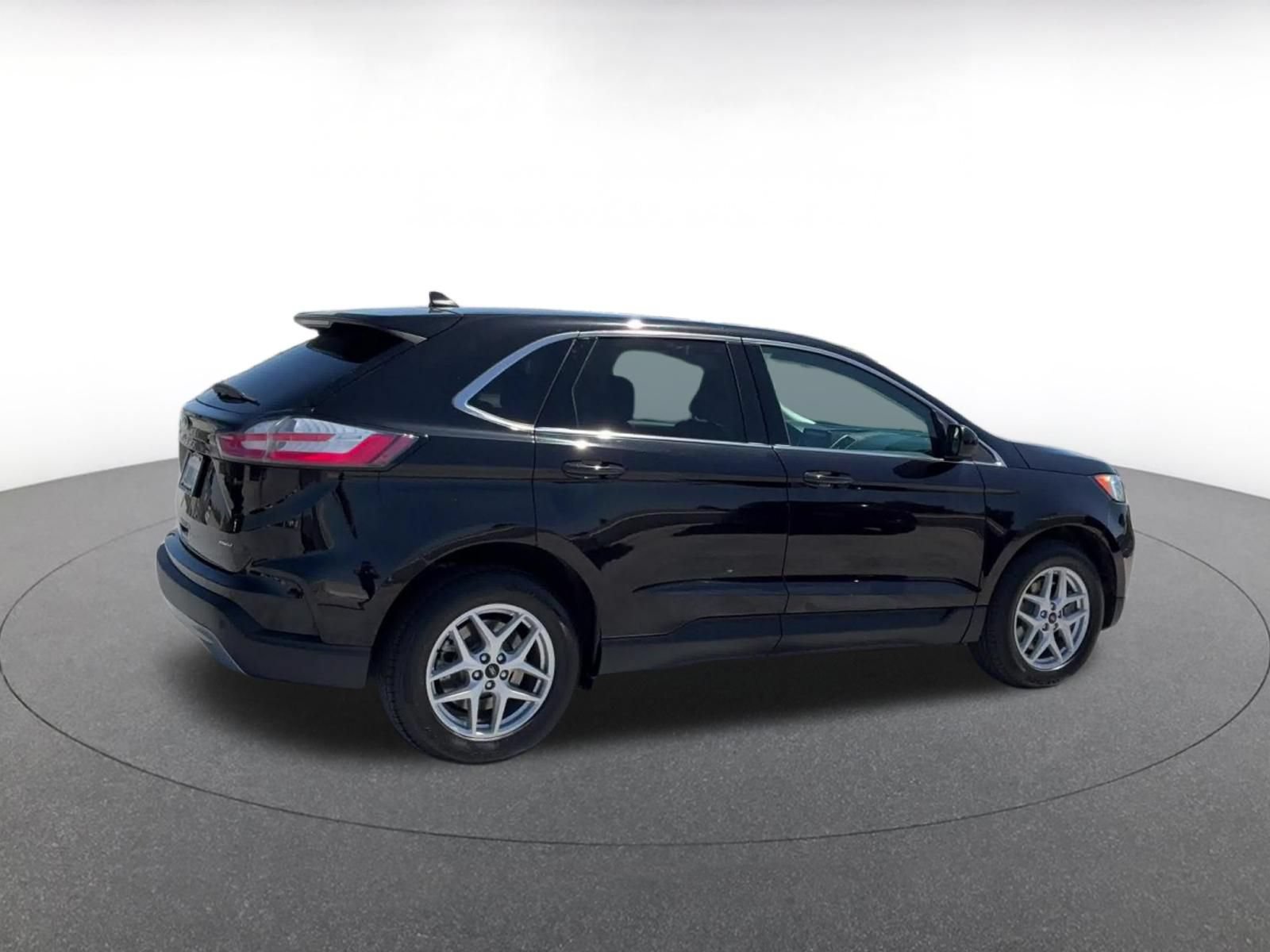 Thumbnail: 2024 Ford Edge - 15