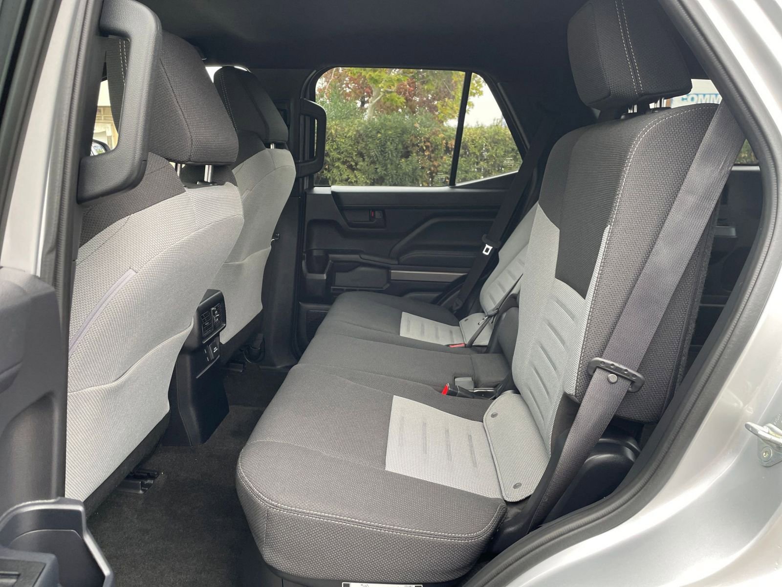 Thumbnail: 2025 Toyota 4Runner - 25