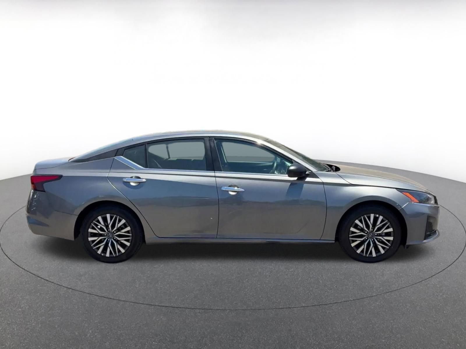 Thumbnail: 2025 Nissan Altima - 16