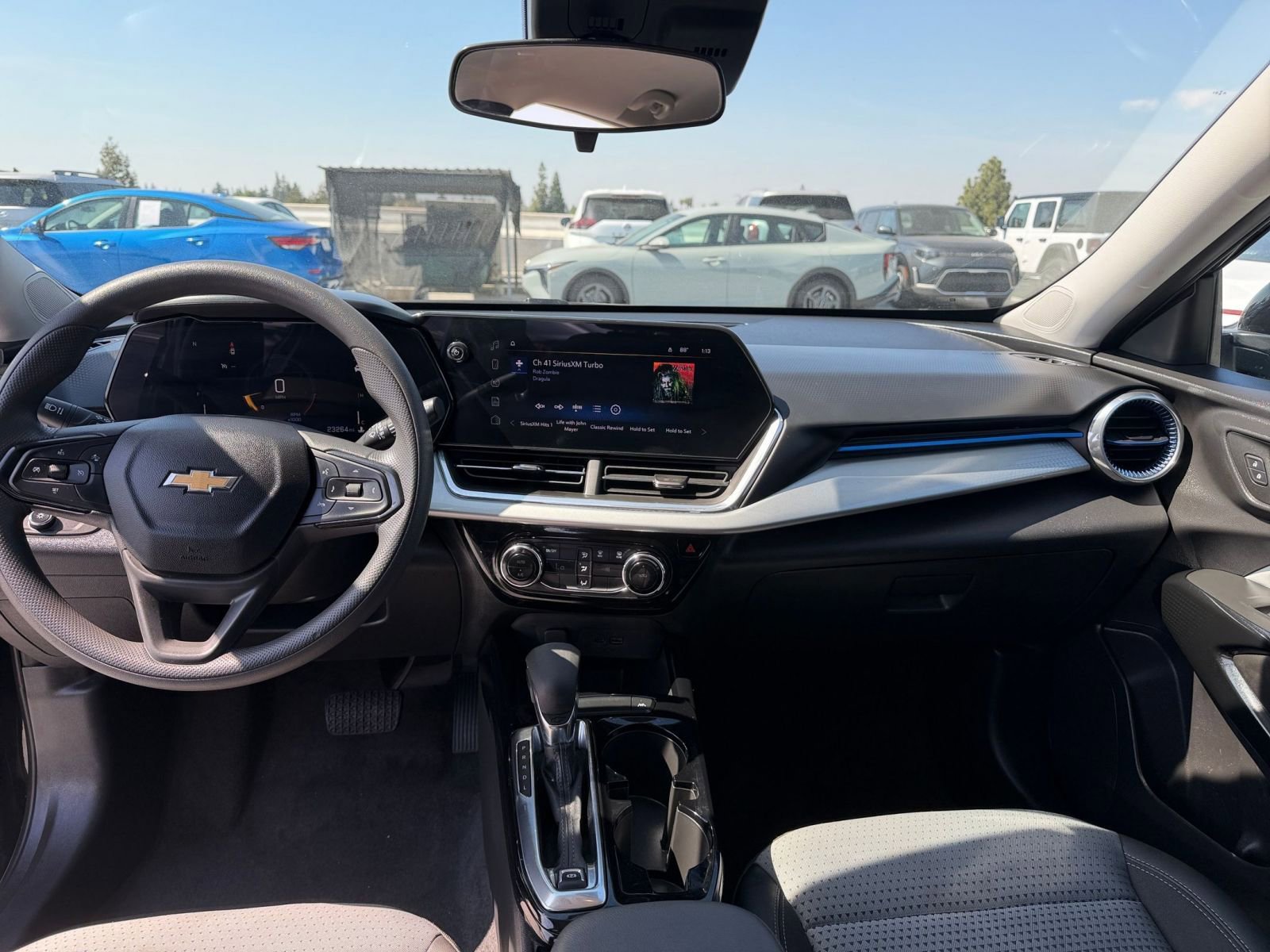 Thumbnail: 2025 Chevrolet Trax - 32