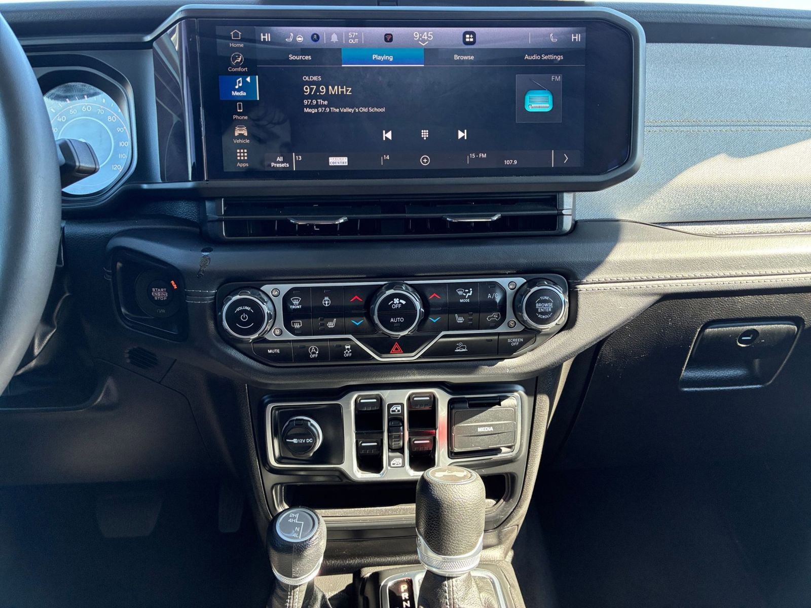 Thumbnail: 2025 Jeep Wrangler - 17