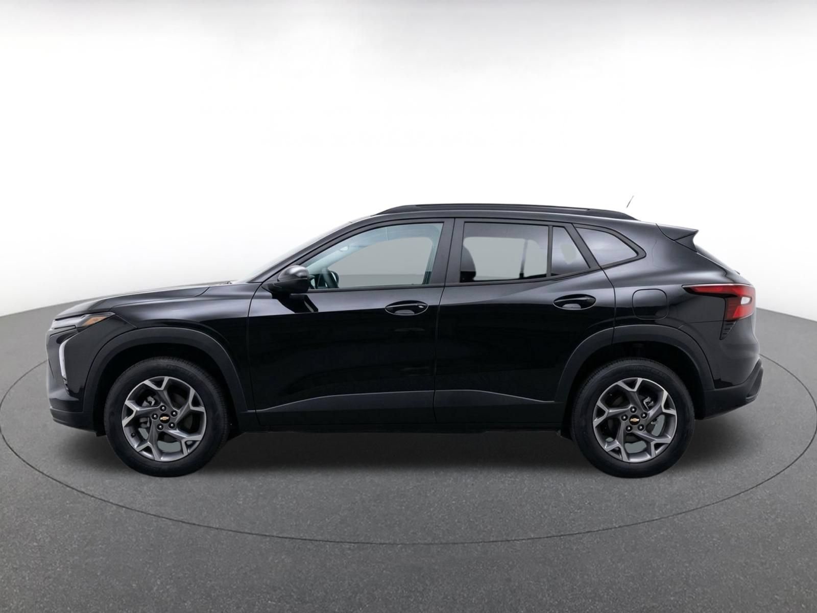 Thumbnail: 2025 Chevrolet Trax - 4