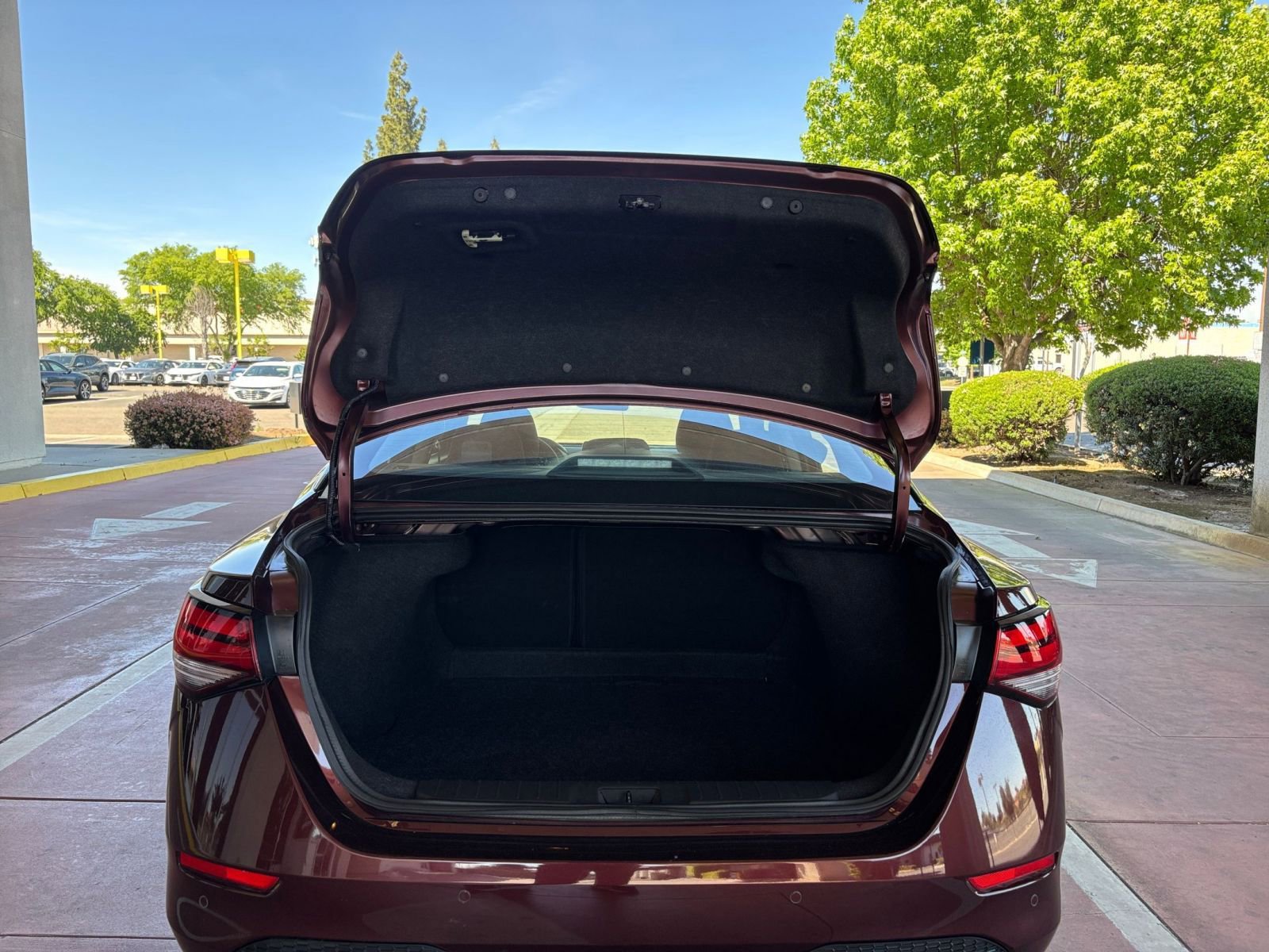 Thumbnail: 2025 Nissan Sentra - 29