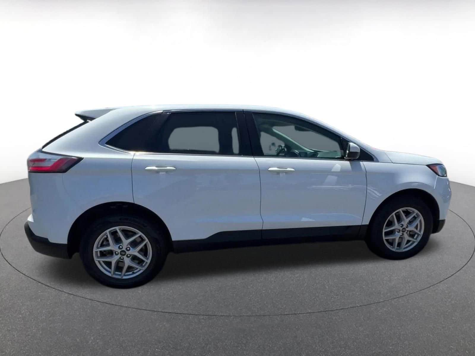Thumbnail: 2024 Ford Edge - 16