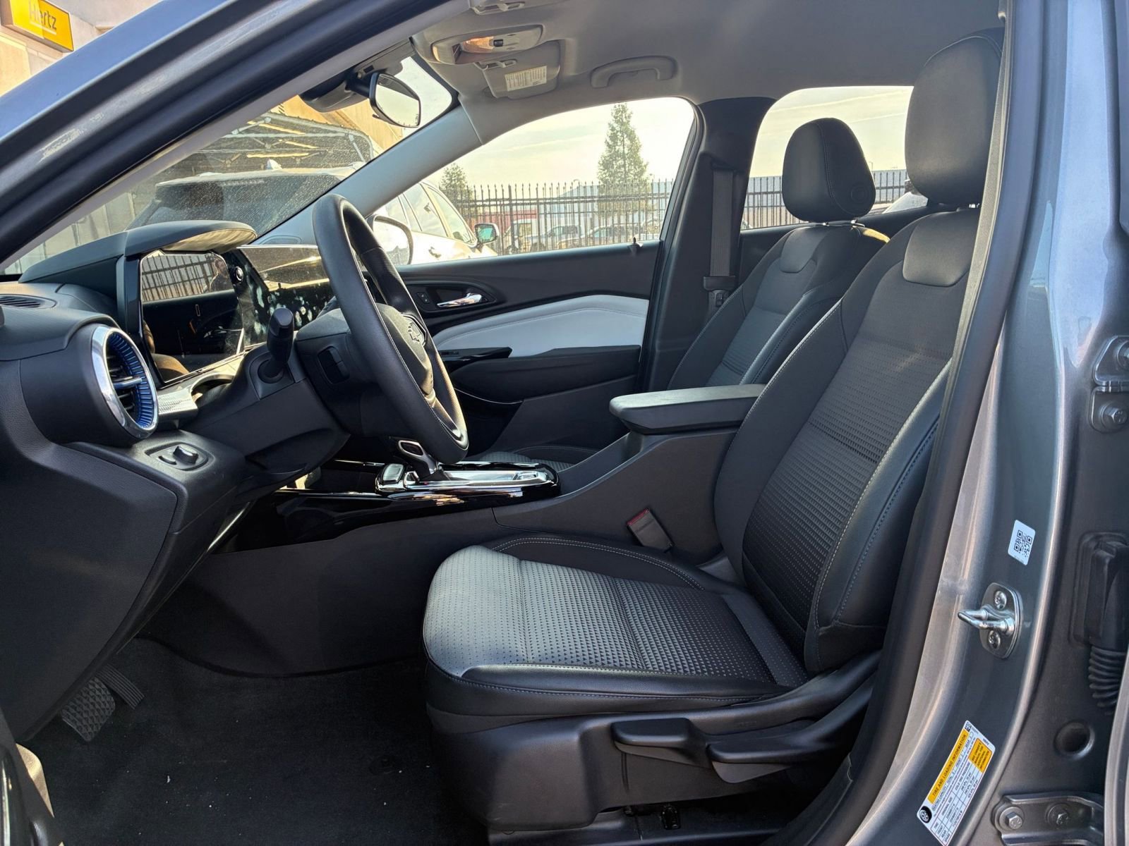 Thumbnail: 2025 Chevrolet Trax - 24