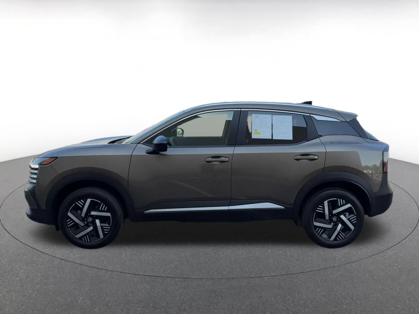 Thumbnail: 2026 Nissan Kicks - 9