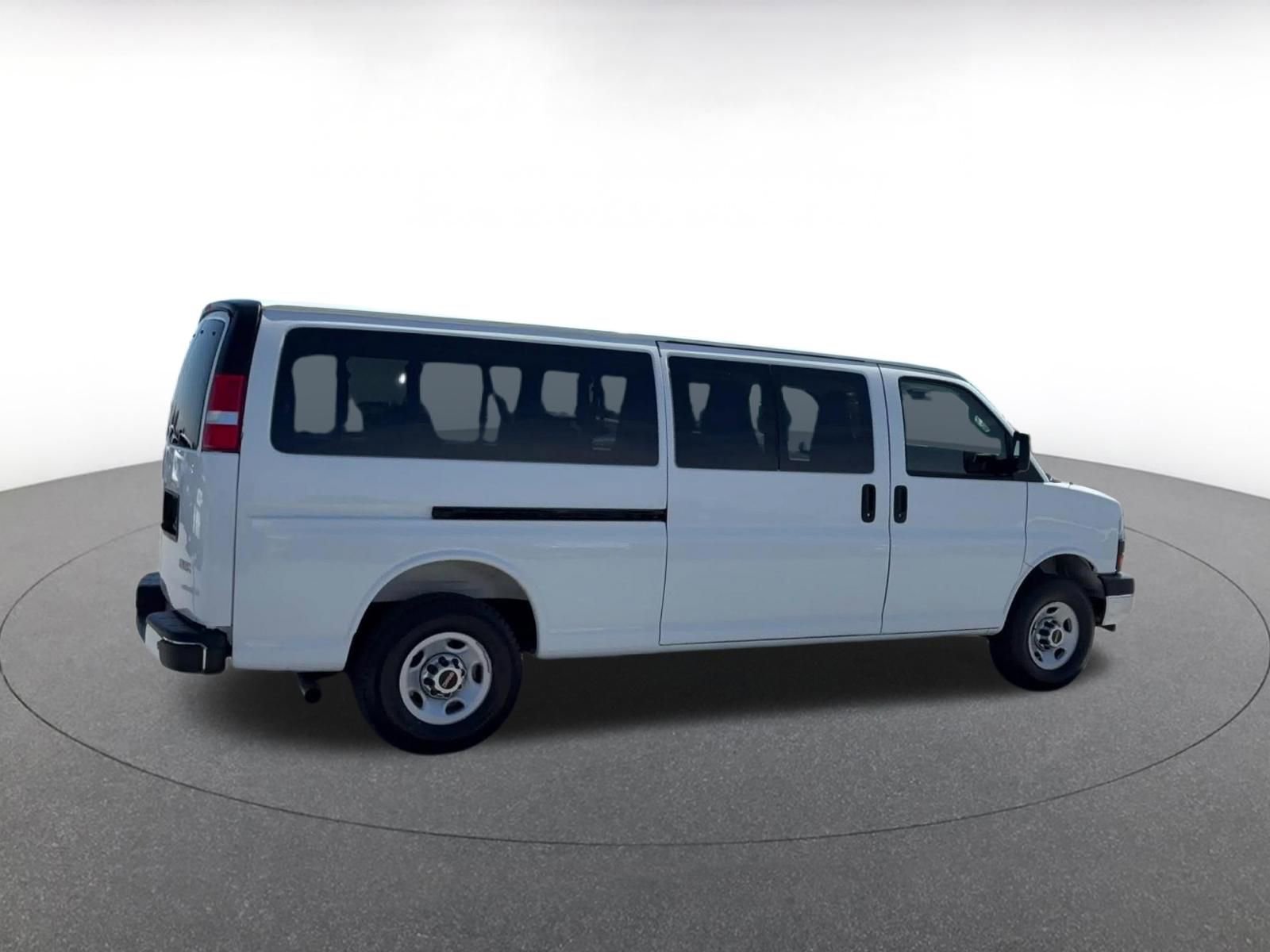 Thumbnail: 2025 GMC Savana - 15