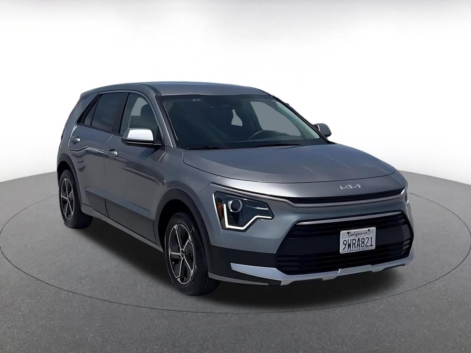 Thumbnail: 2026 Kia Niro - 3