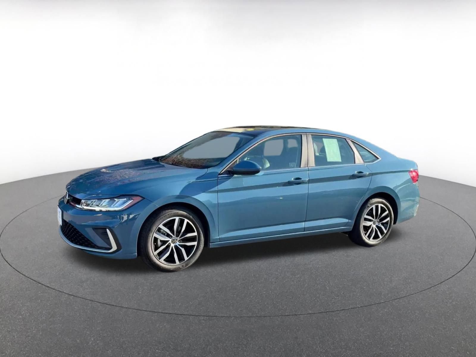 Thumbnail: 2025 Volkswagen Jetta - 8