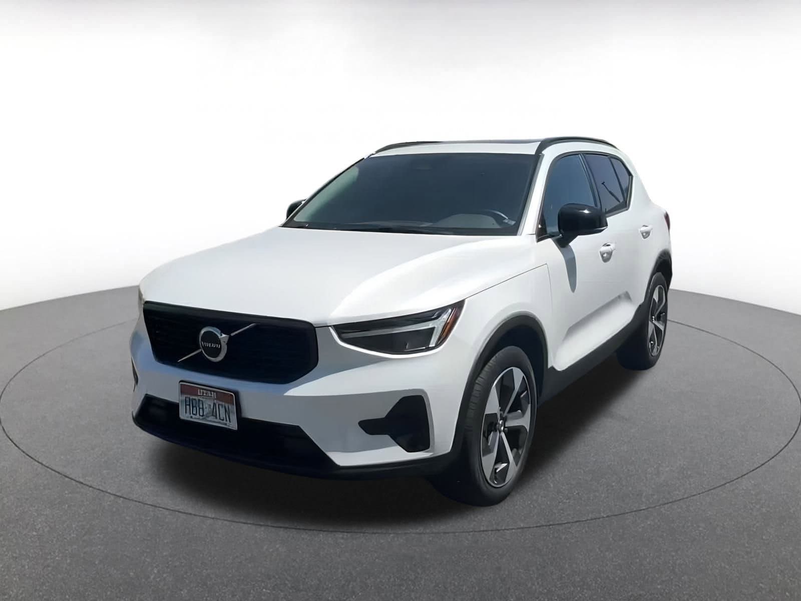 Thumbnail: 2024 Volvo XC40 - 7