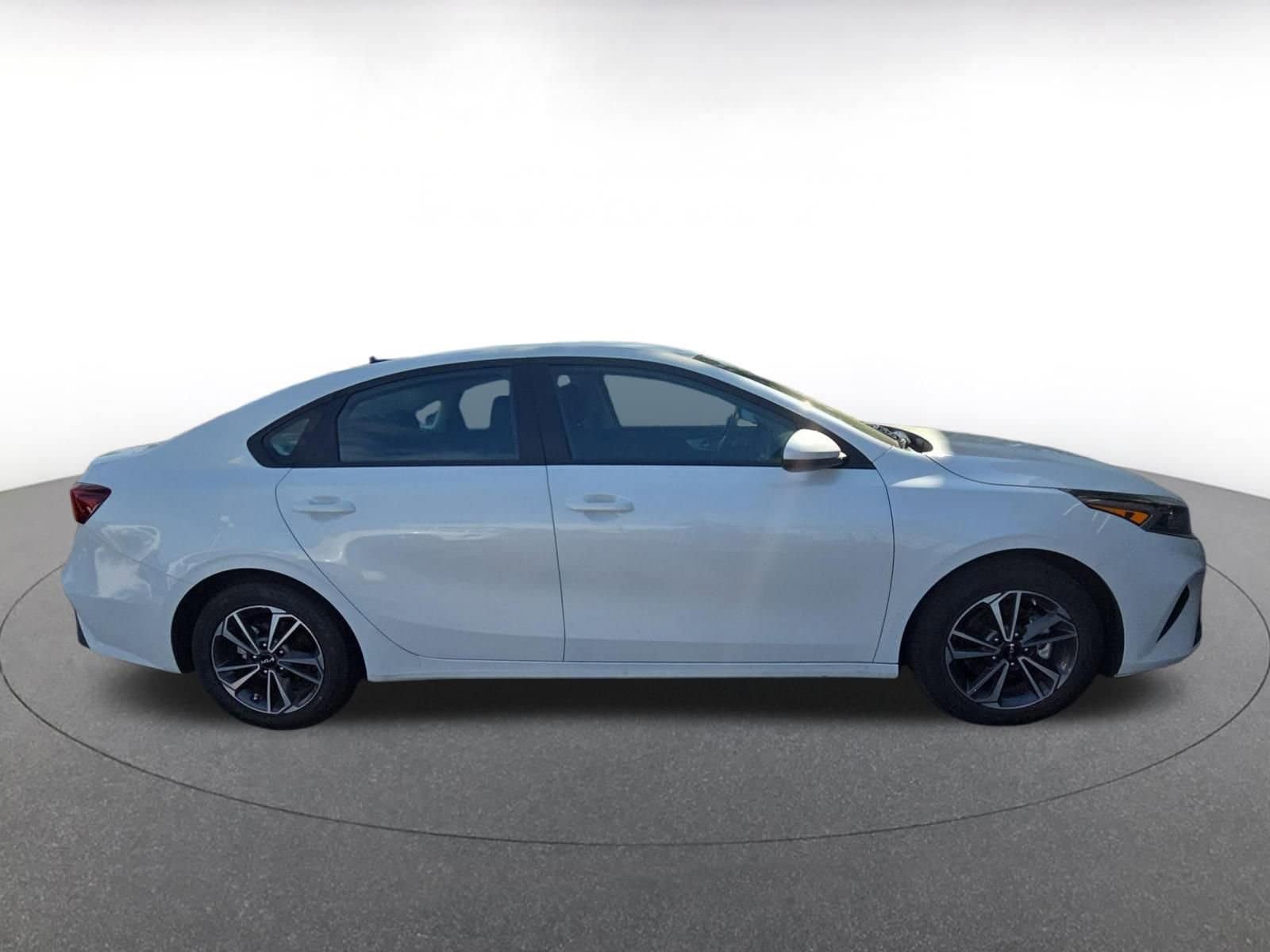 2024 Kia Forte LXS 12