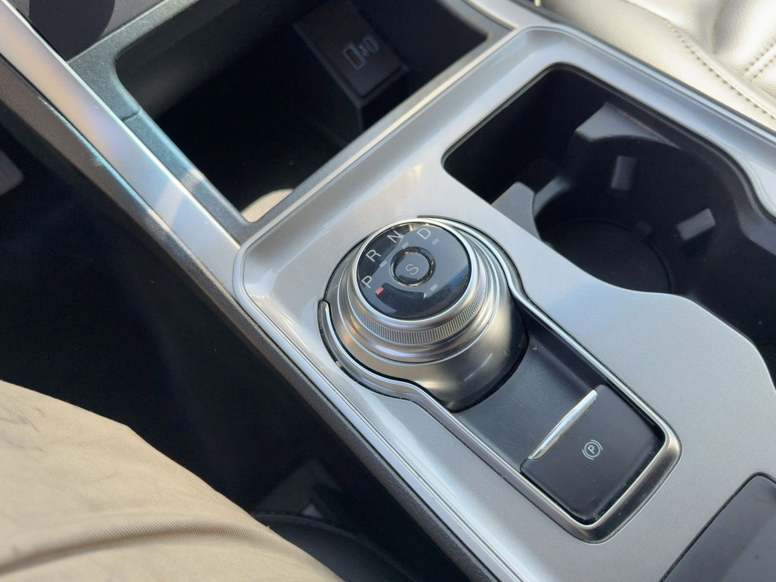 Thumbnail: 2024 Ford Edge - 30