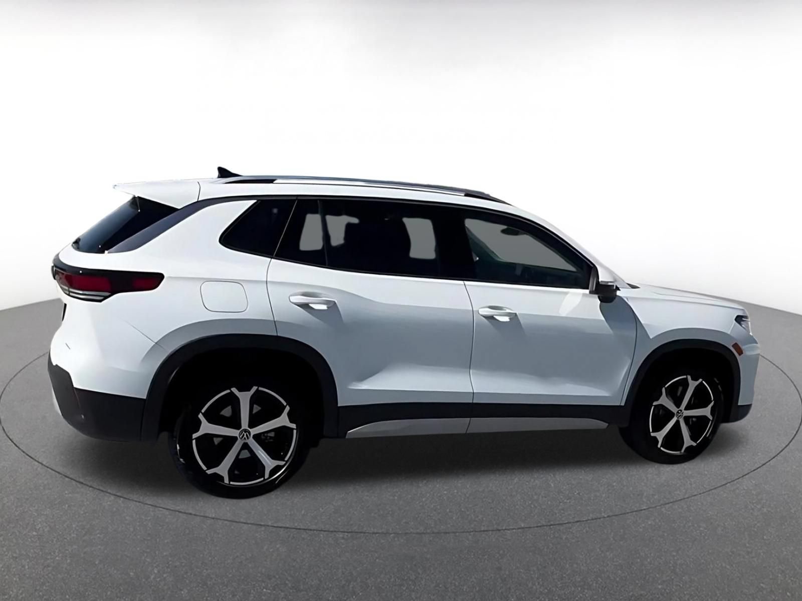 Thumbnail: 2026 Volkswagen Tiguan - 9
