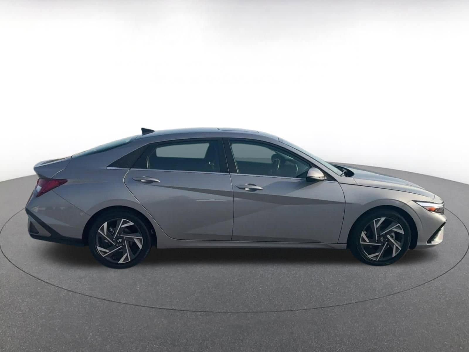 Thumbnail: 2025 Hyundai Elantra - 16